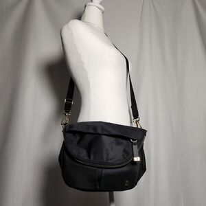 Lululemon All Night Festival Bag Black & Gold 5L Adjustable Crossbody Bag Purse